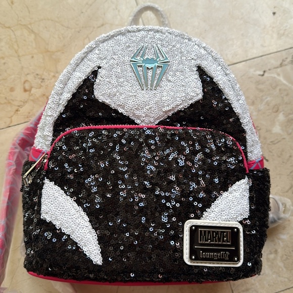 🆕 Loungefly Spider Gwen Cosplay Sequin Marvel Mini Backpack 🎒 - Picture 6 of 10
